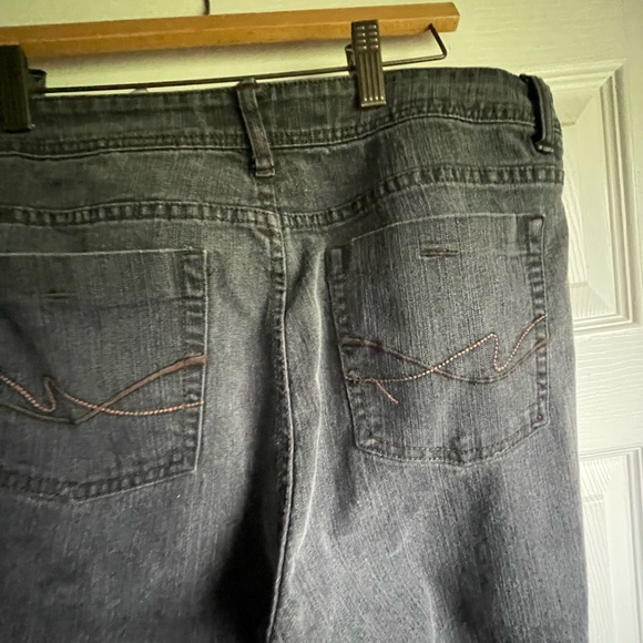 Gray Jeans - Picture 4 of 6